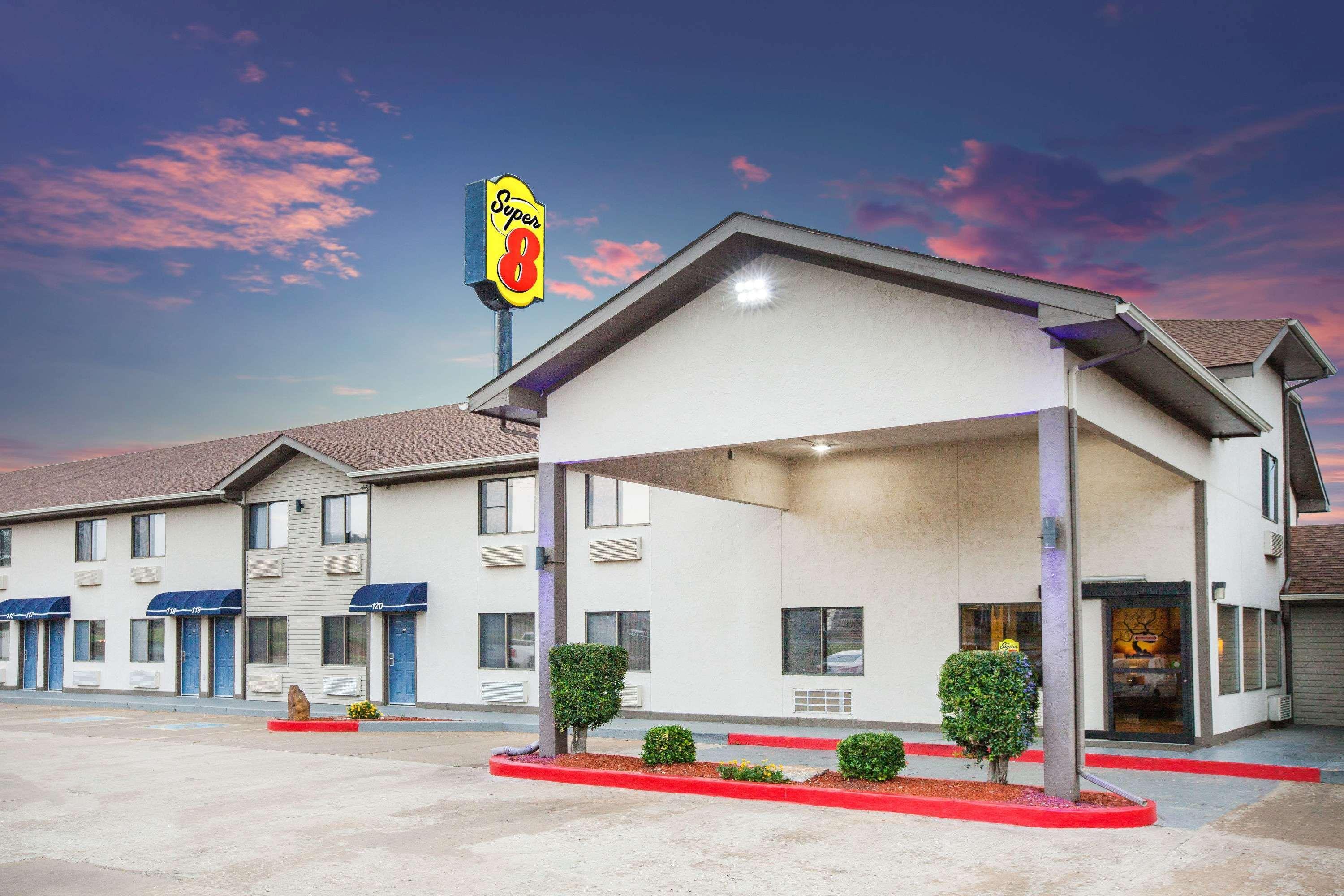 Super 8 By Wyndham Van Buren/Ft. Smith Area Kültér fotó