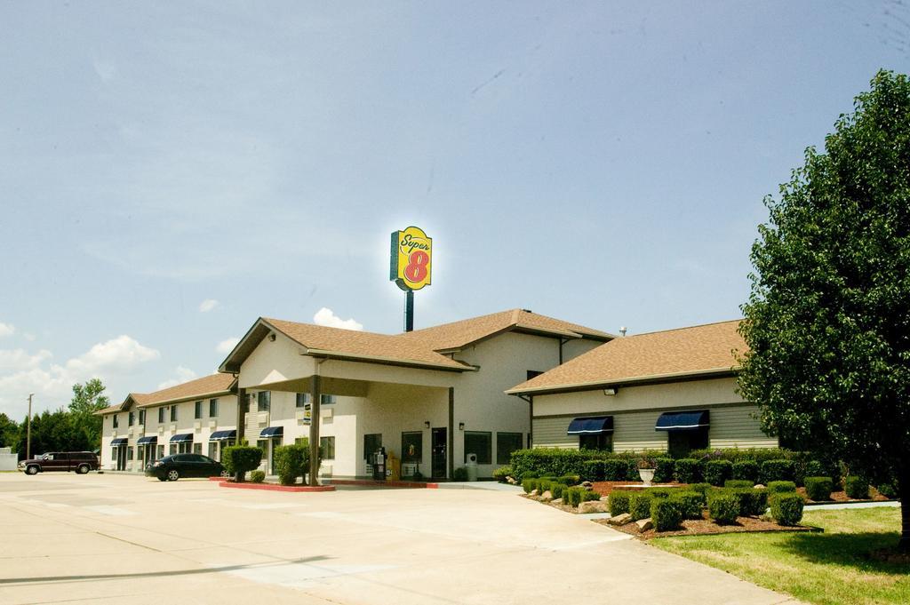 Super 8 By Wyndham Van Buren/Ft. Smith Area Kültér fotó